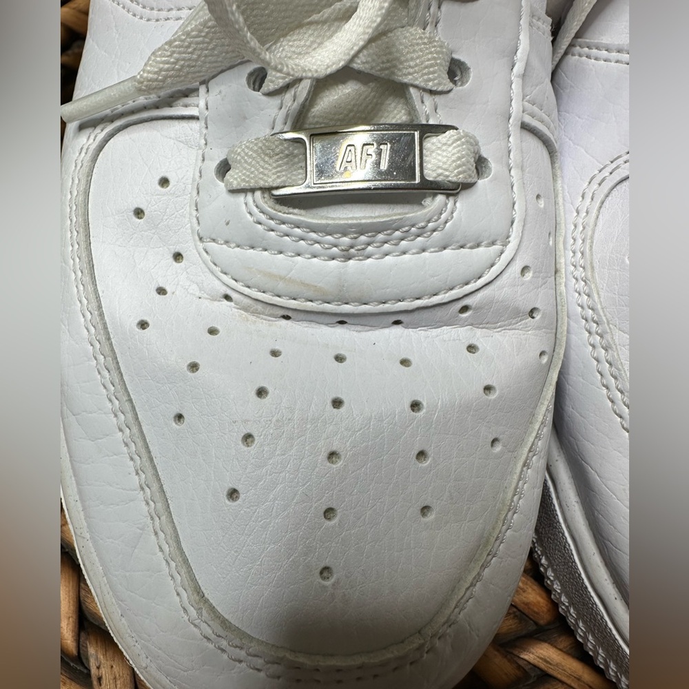 NIKE Lavender Air Force 1 - Picture 7 of 10